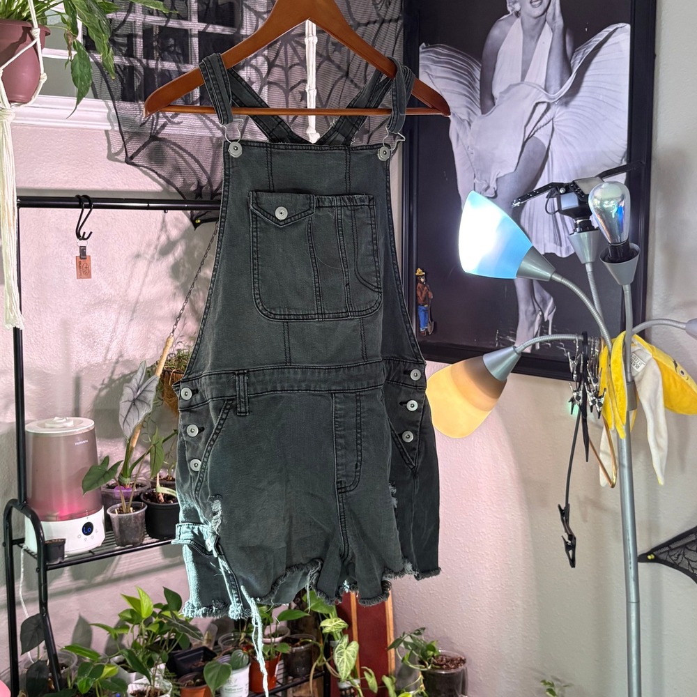 NO BOUNDARIES Women's Gray Denim Distressed Overall Shorts Size XL 15-17